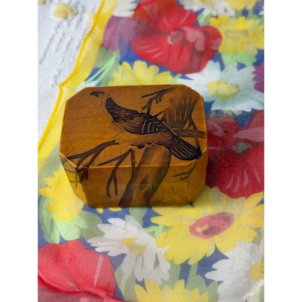 Vintage Japanese Lacquerware Trinket Box Bird Hand Painted Crackle Glaze Small - Picture 1 of 6
